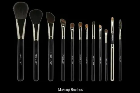 Different Types of Make Up Brushes Explained