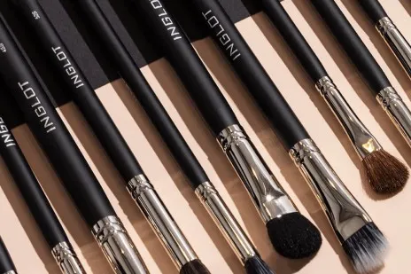 How to clean your make up brushes