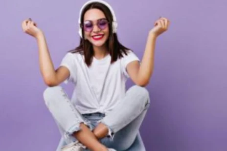 Natural Hair Colour at Home: How to Choose the Right Type, Shade and Finish