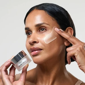 BPerfect Skin Studio Smooth & Hydrate Primer Base 30ml BPerfect Skin Studio Smooth & Hydrate Primer Base 30ml