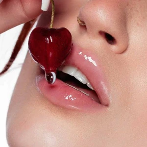 KASH Beauty X Charleen Candy Kiss Lip Oil KASH Beauty X Charleen Candy Kiss Lip Oil