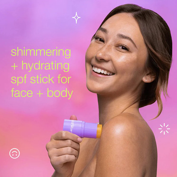 Model applying Dermalogica Clear Start Golden Hour Hydrating Spf 30 Stick on body Model applying Dermalogica Clear Start Golden Hour Hydrating Spf 30 Stick on body
