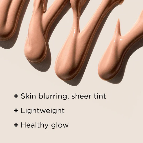 Texture swatches of Image Skincare Daily Prevention Pure Mineral Tinted Moisturiser Spf 30