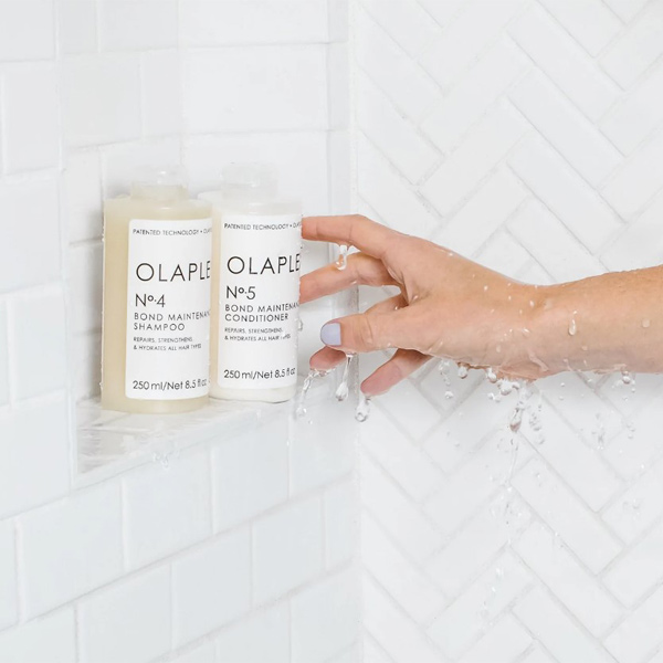 Olaplex No 4 Bond Maintenance Shampoo 250ml Olaplex No 4 Bond Maintenance Shampoo 250ml