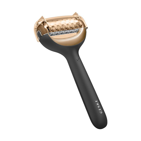 GESKE Microneedle Face & Body Roller 9 in 1 GESKE Microneedle Face & Body Roller 9 in 1