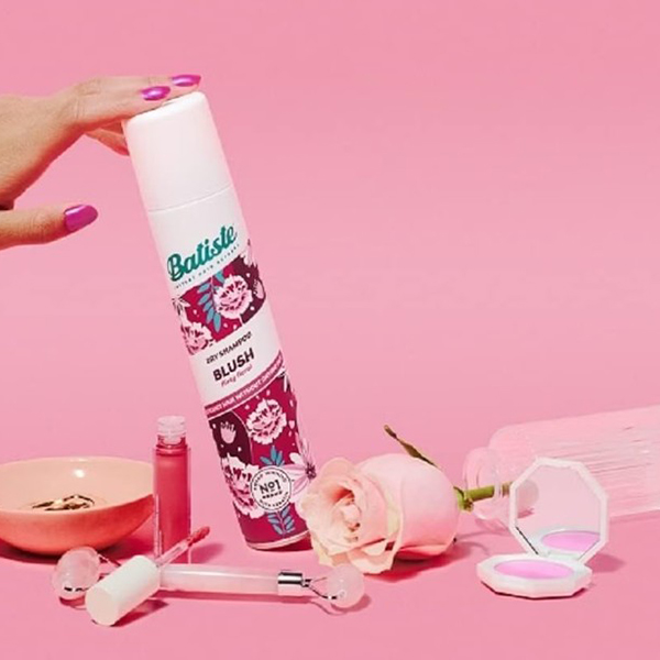 Batiste Dry Shampoo Blush 200ml Batiste Dry Shampoo Blush 200ml