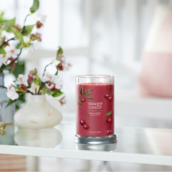 Yankee Candle Signature Large Jar Black Cherry Yankee Candle Signature Large Jar Black Cherry