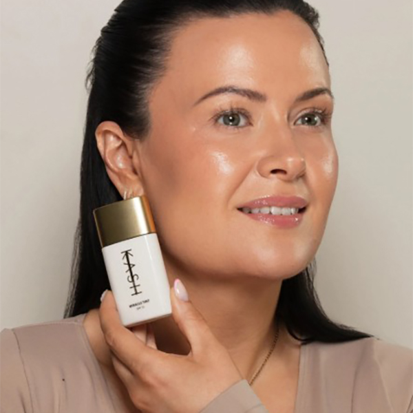 KASH Beauty Miracle Tint Spf 15 07 Light Warm KASH Beauty Miracle Tint Spf 15 07 Light Warm